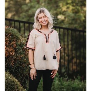 Womens Ivy Jane triangles/tribal print top size XL